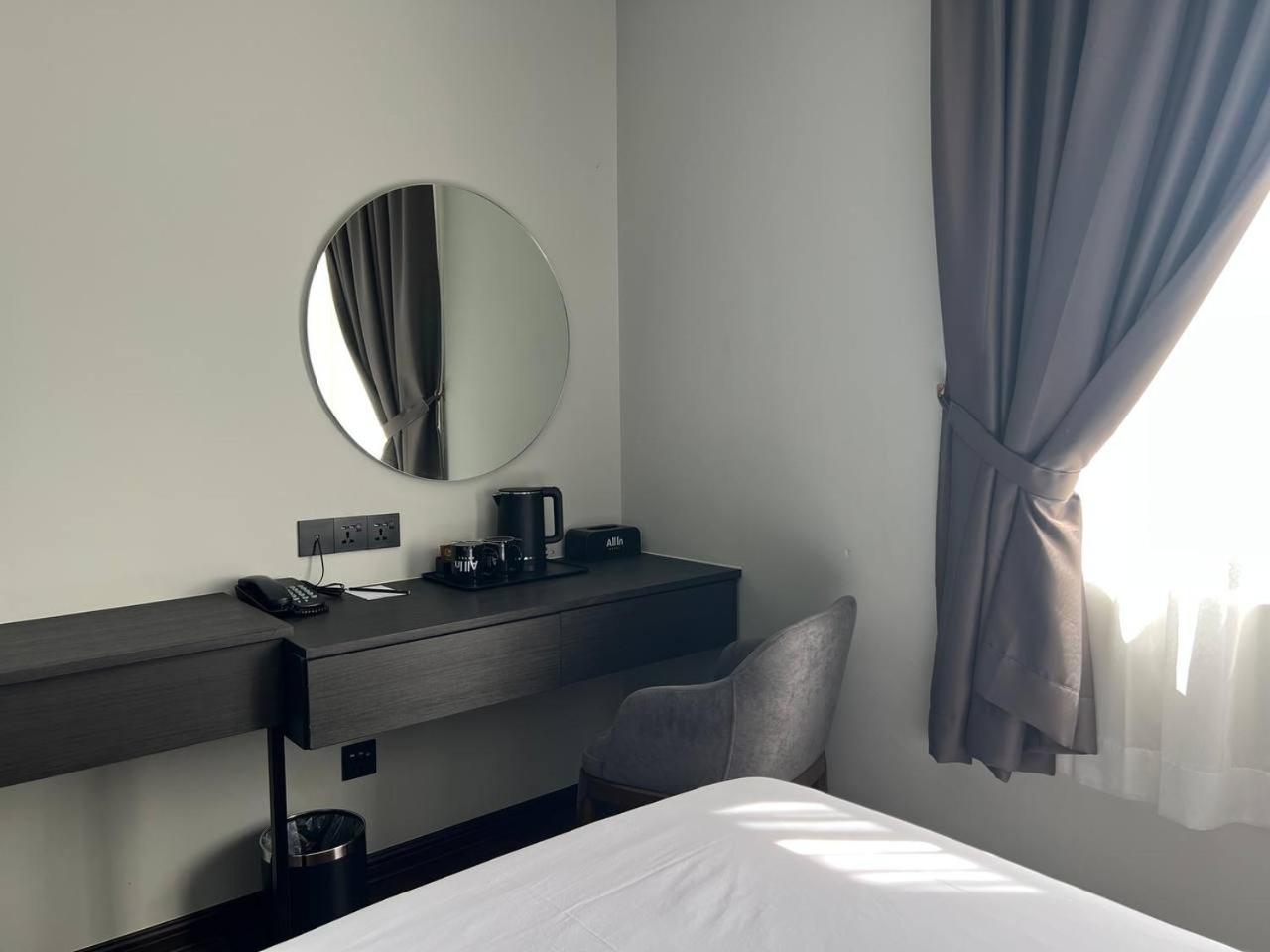 All In Hotel Kangar Eksteriør bilde